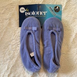 Isotoner slippers, women’s small (5-6), purple.